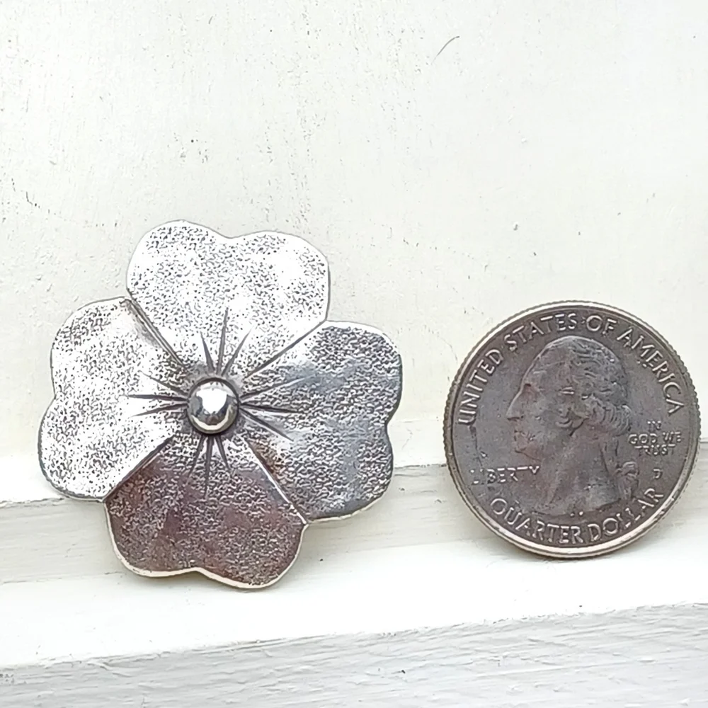 Large Flower Silver Ring - Picture 9 of 12